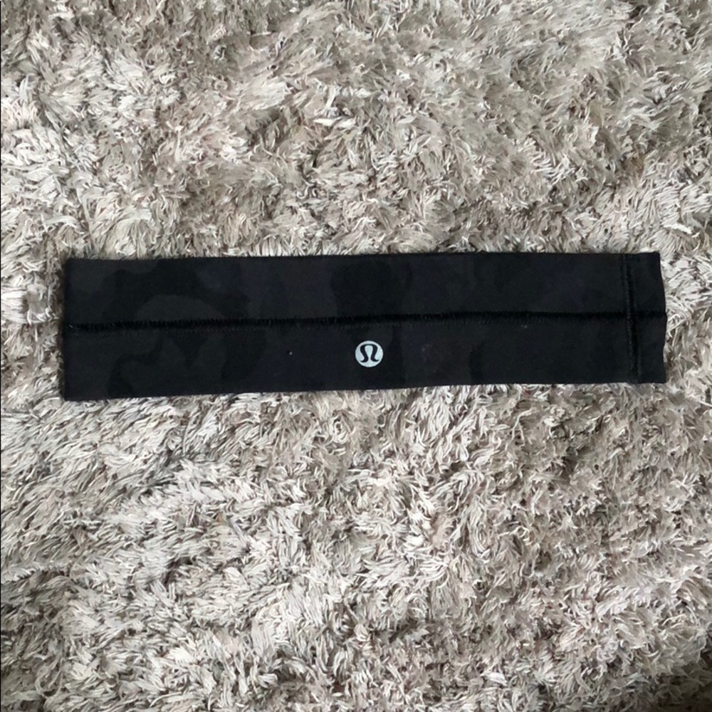 Lululemon black headband